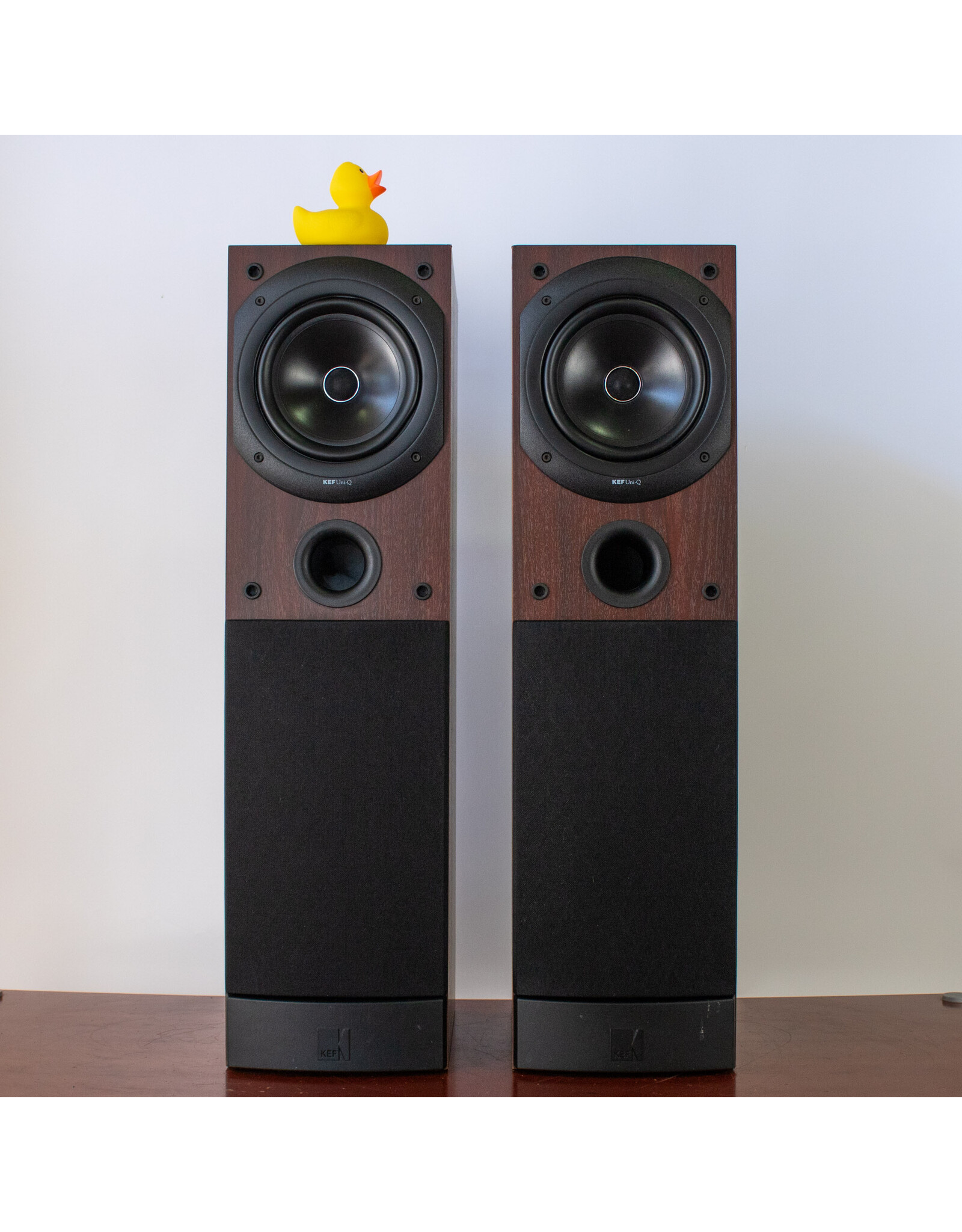 KEF KEF Q30 Floorstanding Speakers USED