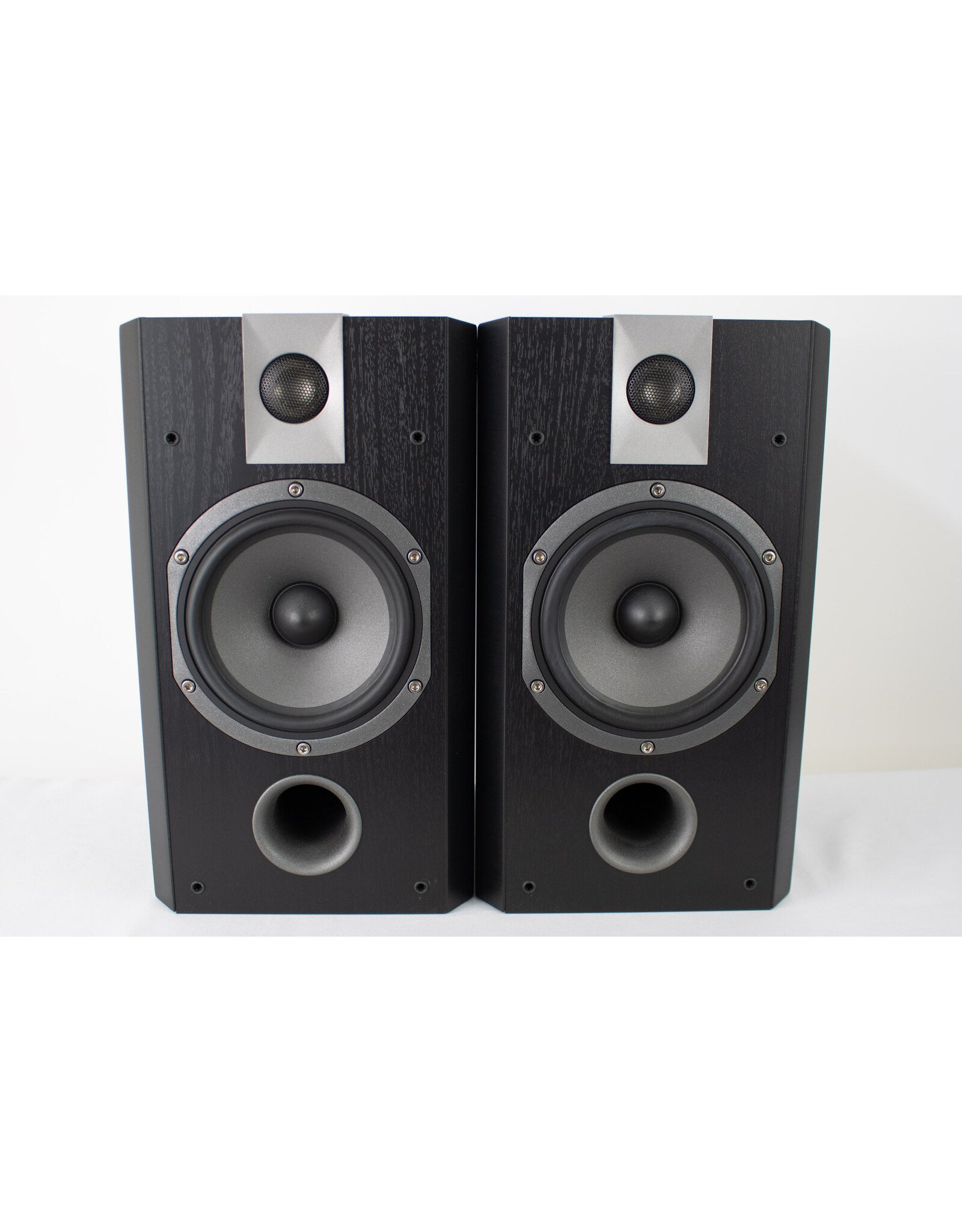 Focal Chorus 706 V Bookshelf Speakers USED Hawthorne Stereo