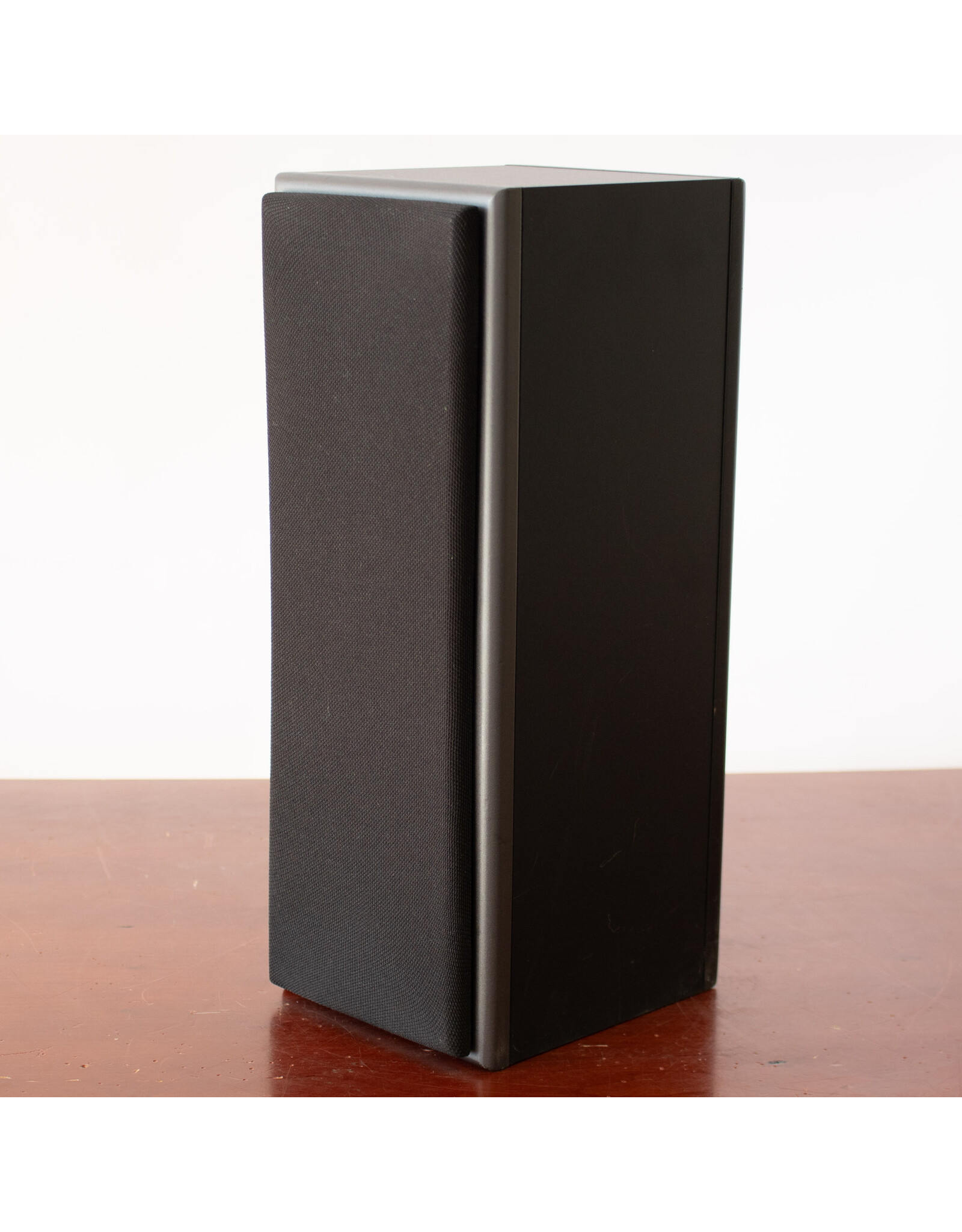 M&K M&K K-7 Center Speaker USED