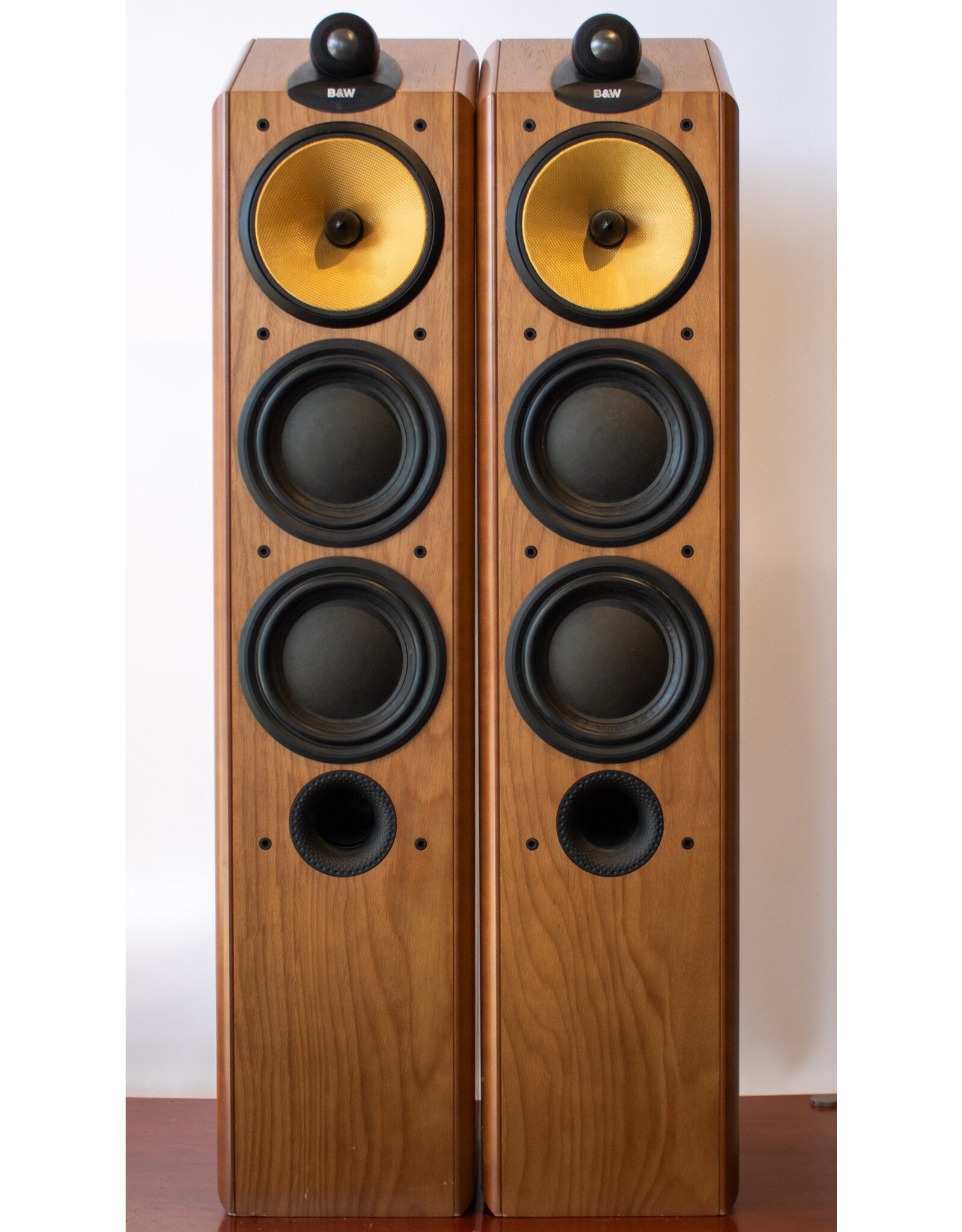 B&W B&W CDM-9NT Floorstanding Speakers USED