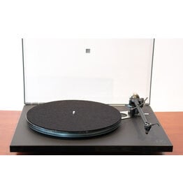 Rega Rega Planar 6 w/Rega Ania Turntable OPEN BOX