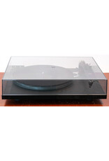 Rega Rega Planar 6 w/Rega Ania Turntable OPEN BOX