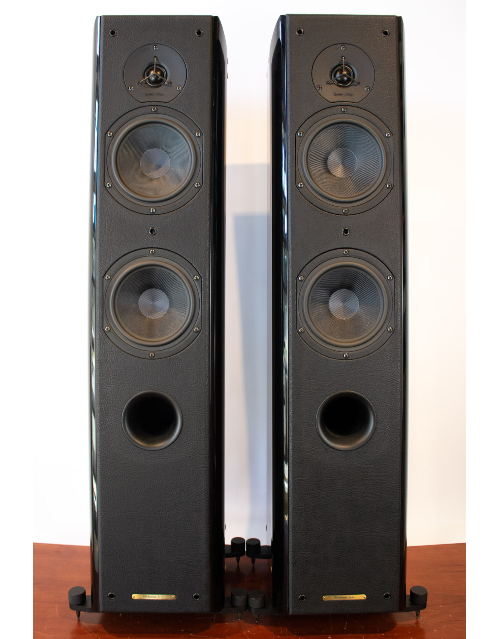 Sonus Faber Sonus Faber Grand Piano Floorstanding Speakers USED
