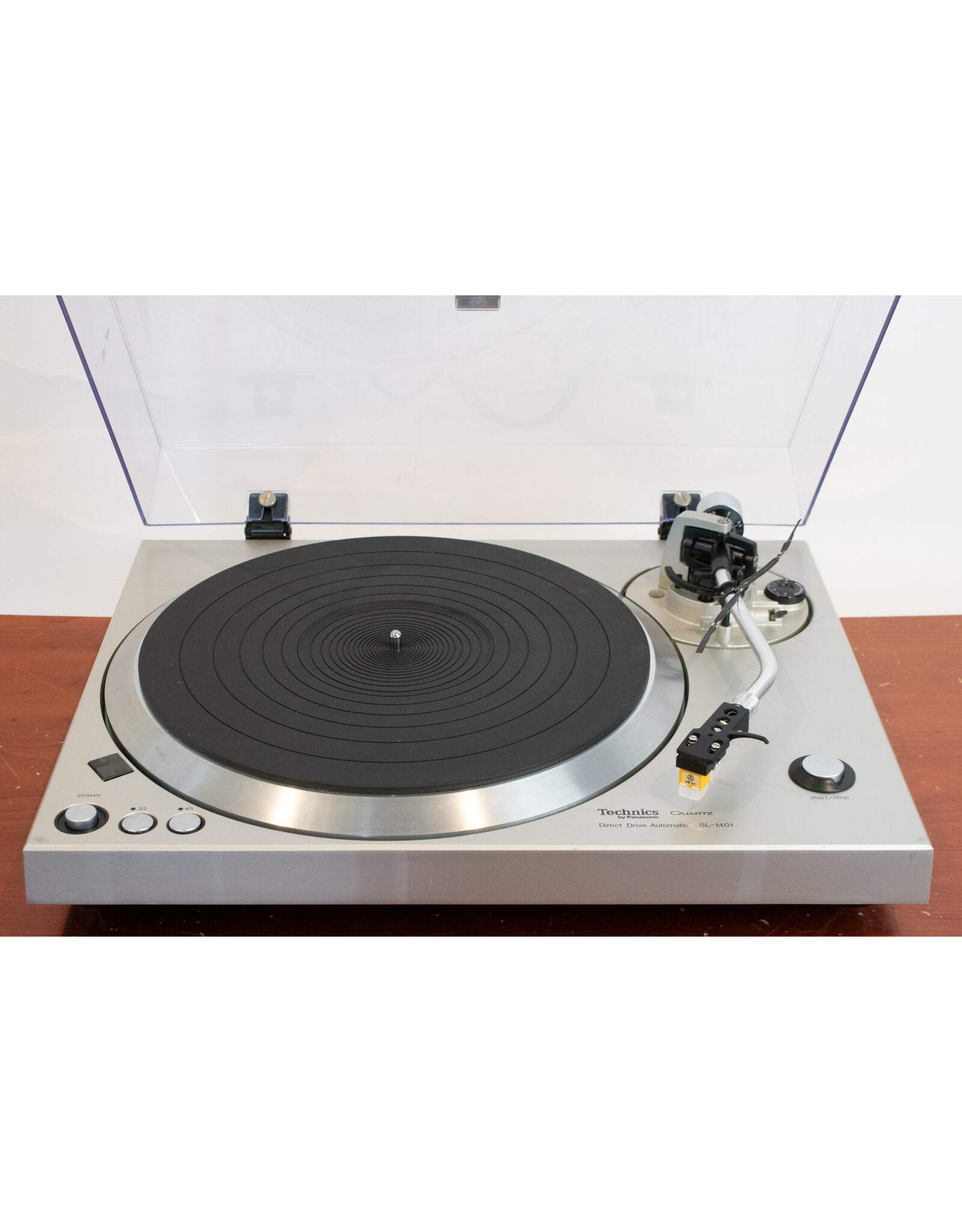 Technics Technics SL-1401 Turntable USED