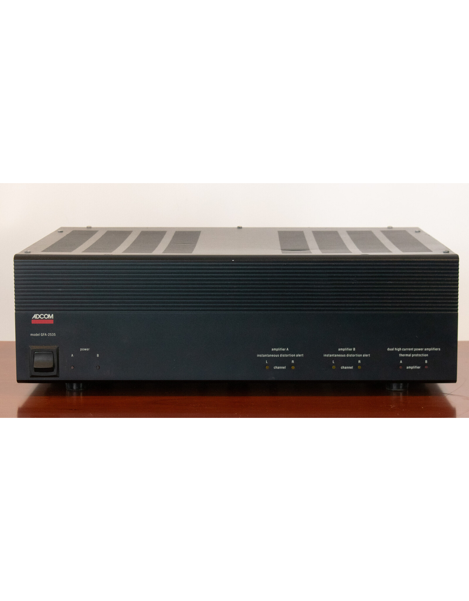 Adcom Adcom GFA-2535 Power Amp USED