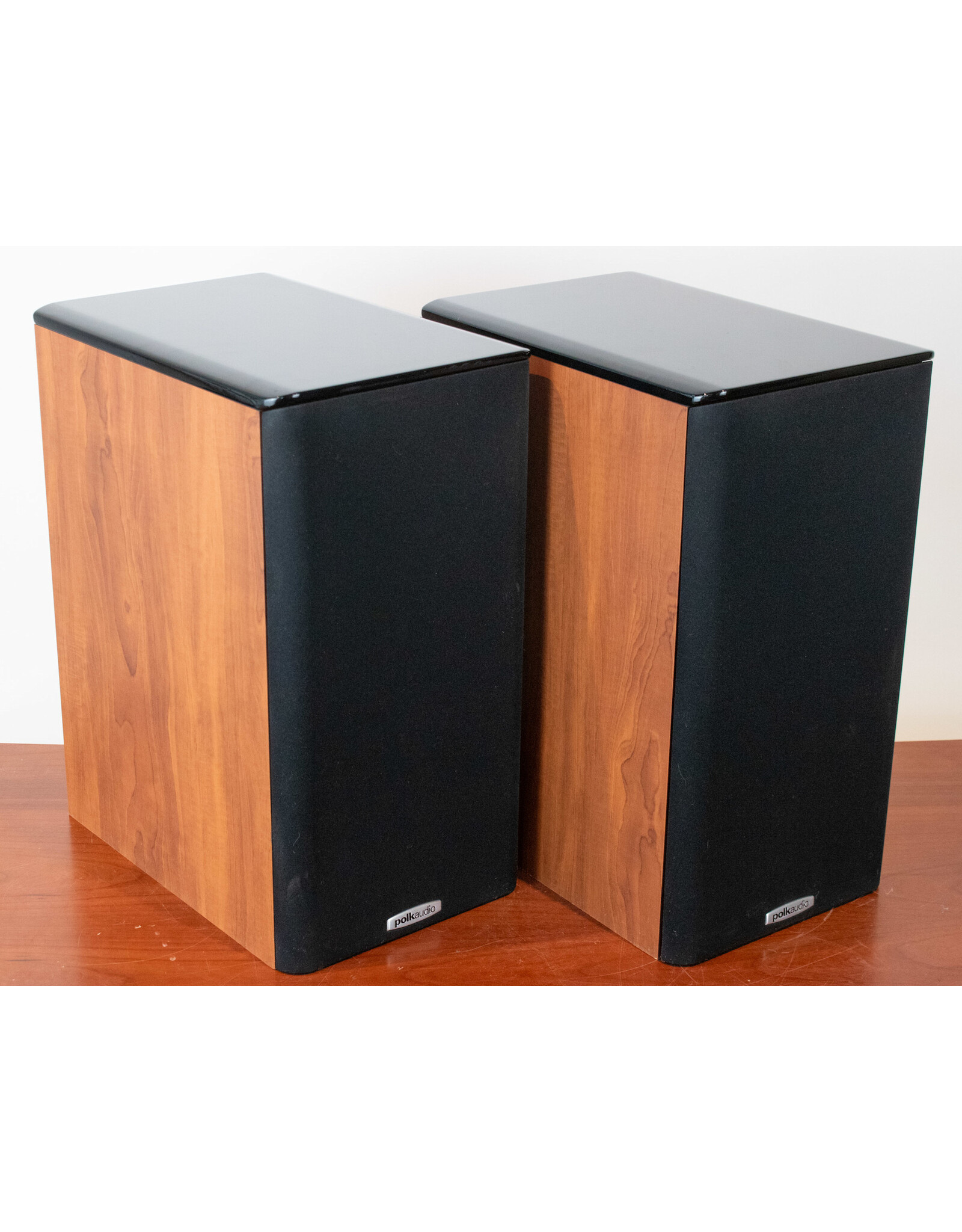 Polk Audio Polk Audio TSi200 Bookshelf Speakers USED