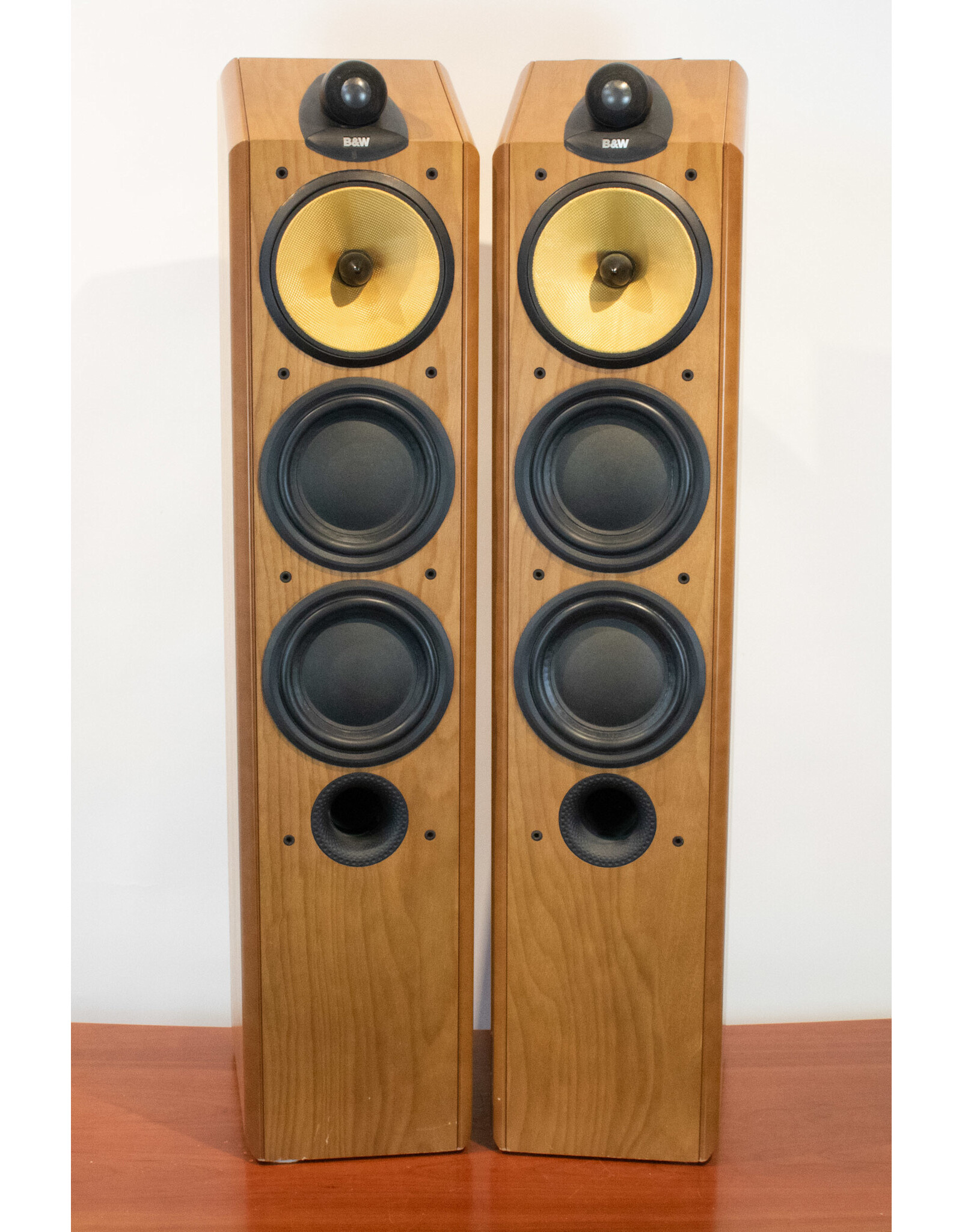 B&W B&W CDM-9NT Floorstanding Speakers USED