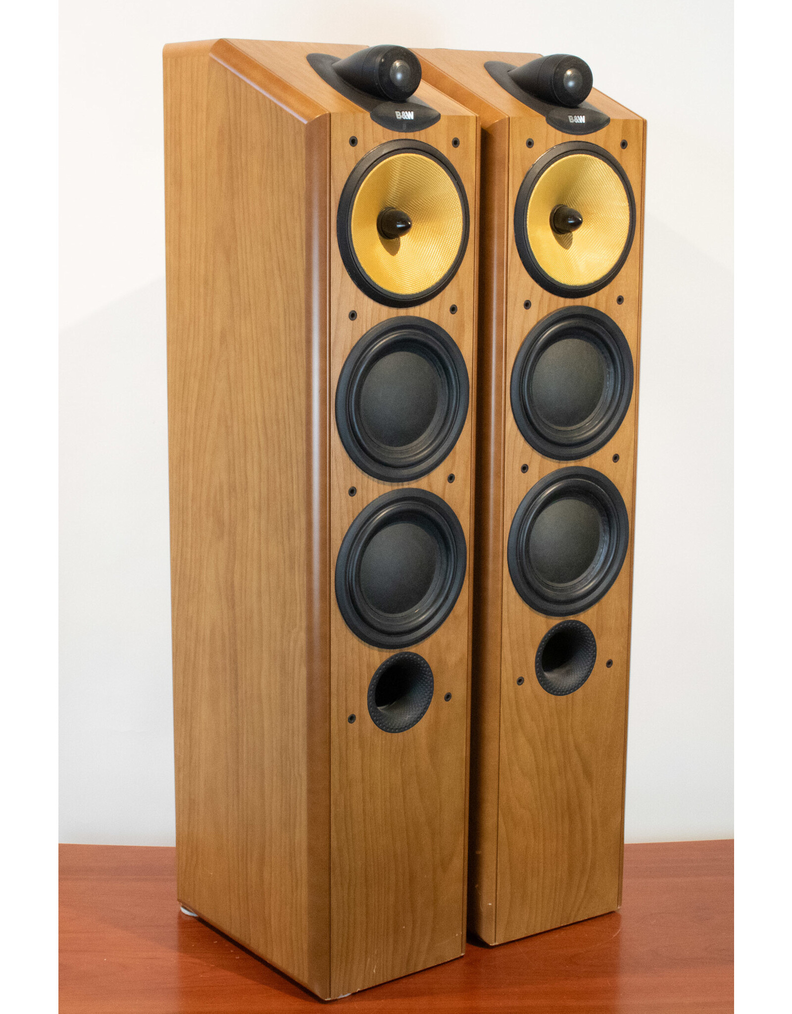 B&W B&W CDM-9NT Floorstanding Speakers USED