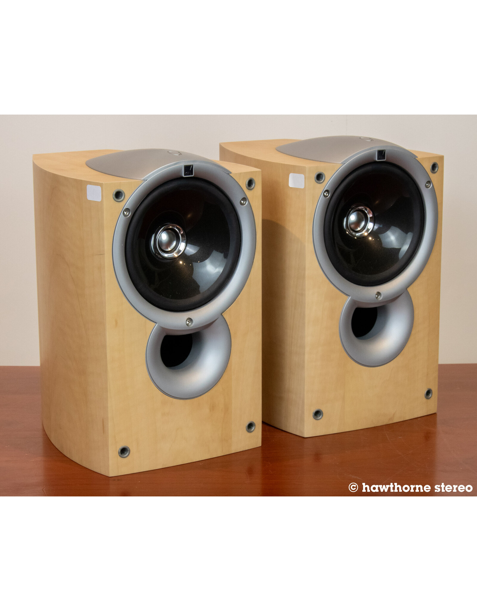KEF KEF QCompact Bookshelf Speakers USED