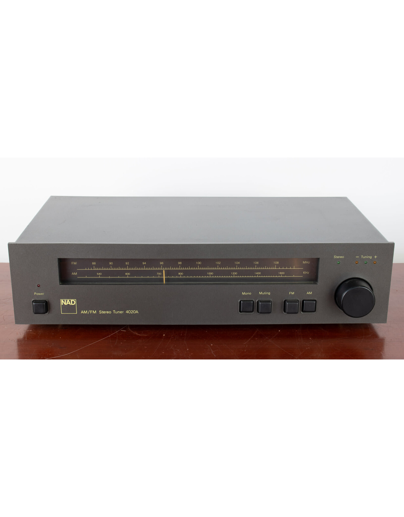 NAD NAD 4020A Tuner USED