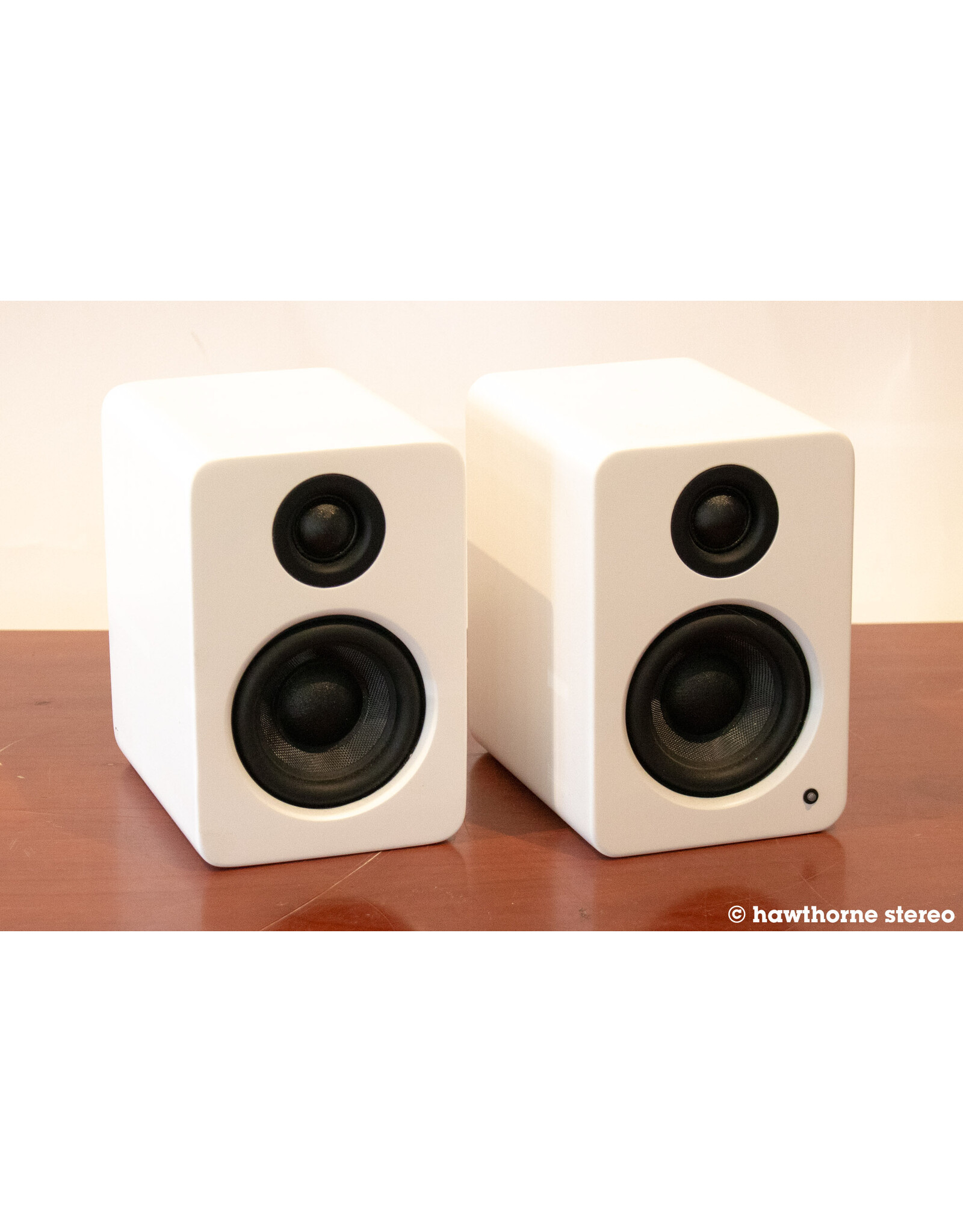 Kanto Kanto YU2 Desktop Powered Speakers USED