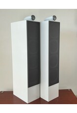 B&W B&W 702 S2 Floorstanding Speakers USED