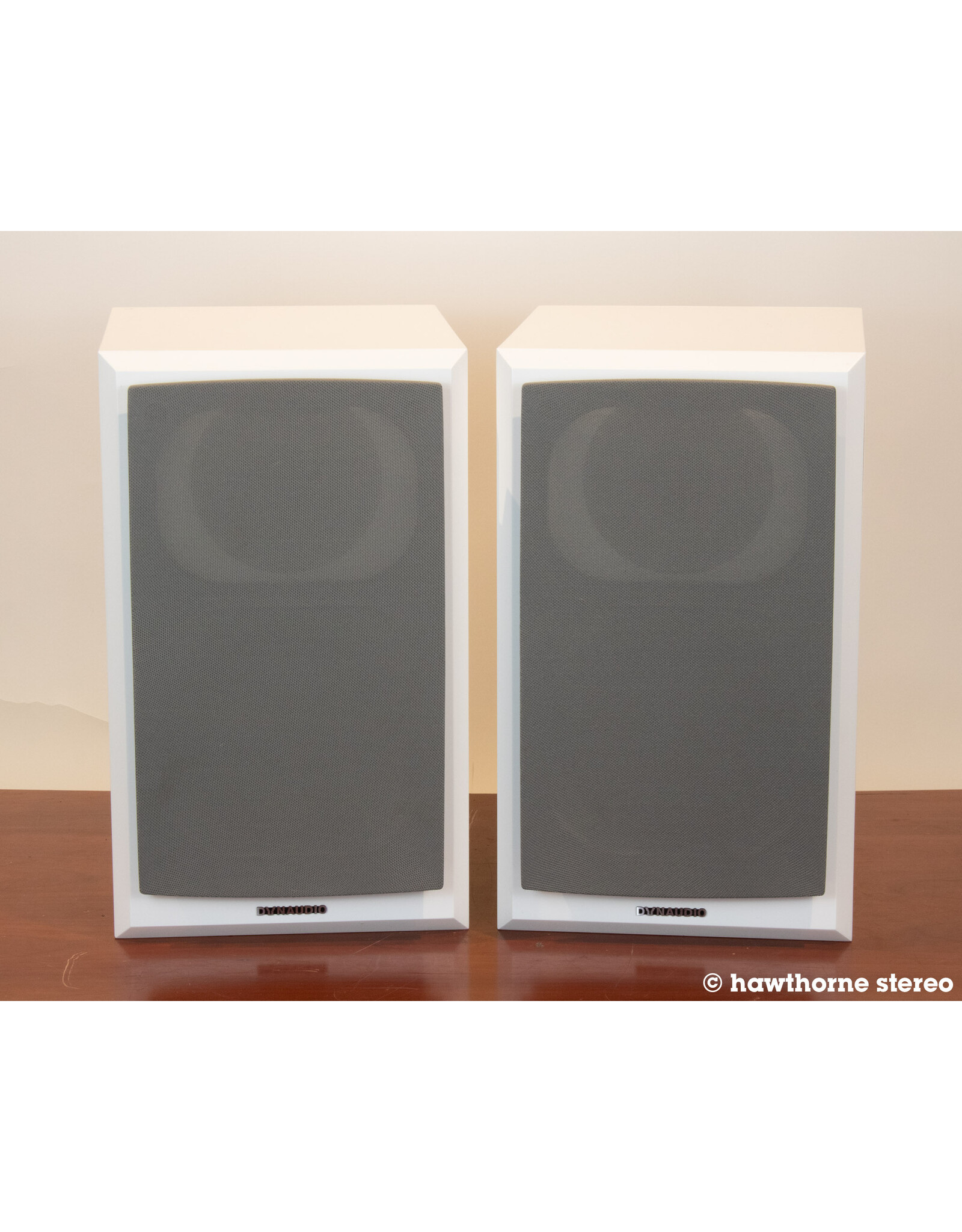 Dynaudio Dynaudio Emit M20 Bookshelf Speakers USED