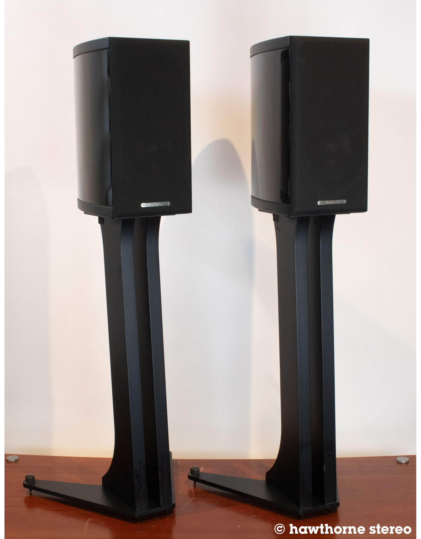 Sonus Faber Sonus Faber Liuto Bookshelf Speakers USED