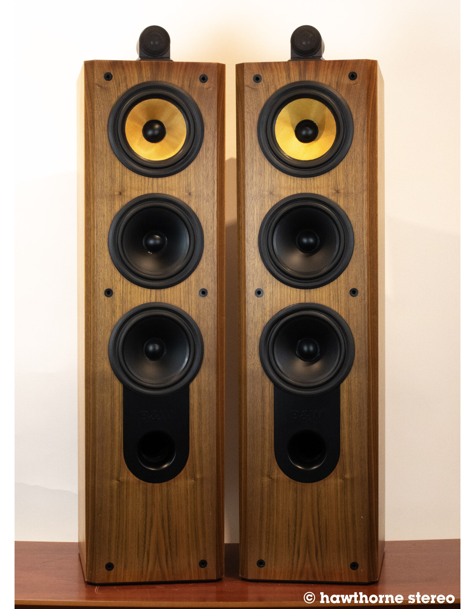 B&W B&W 803 S2 Floorstanding Speakers USED