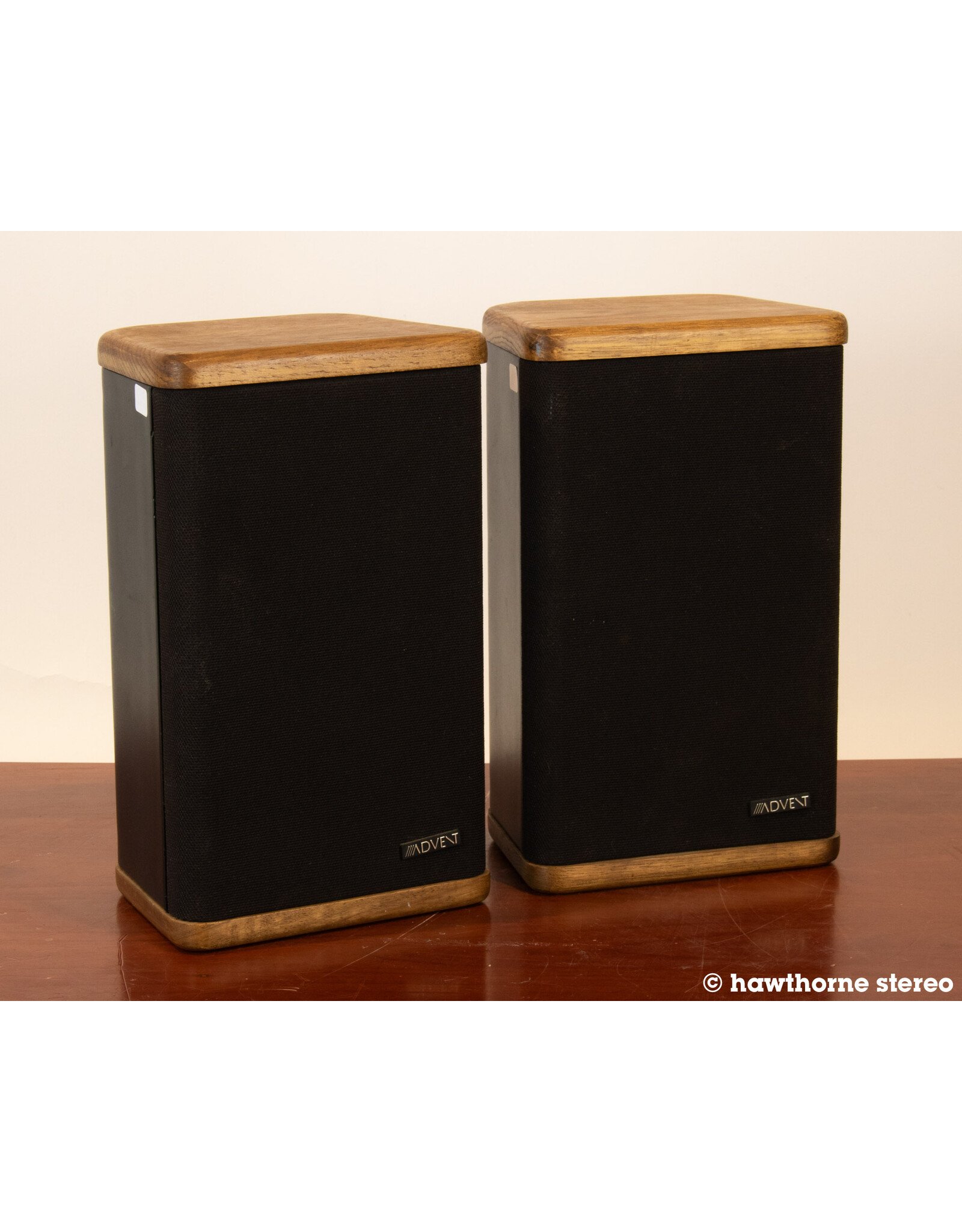 Advent Advent Mini Bookshelf Speakers USED