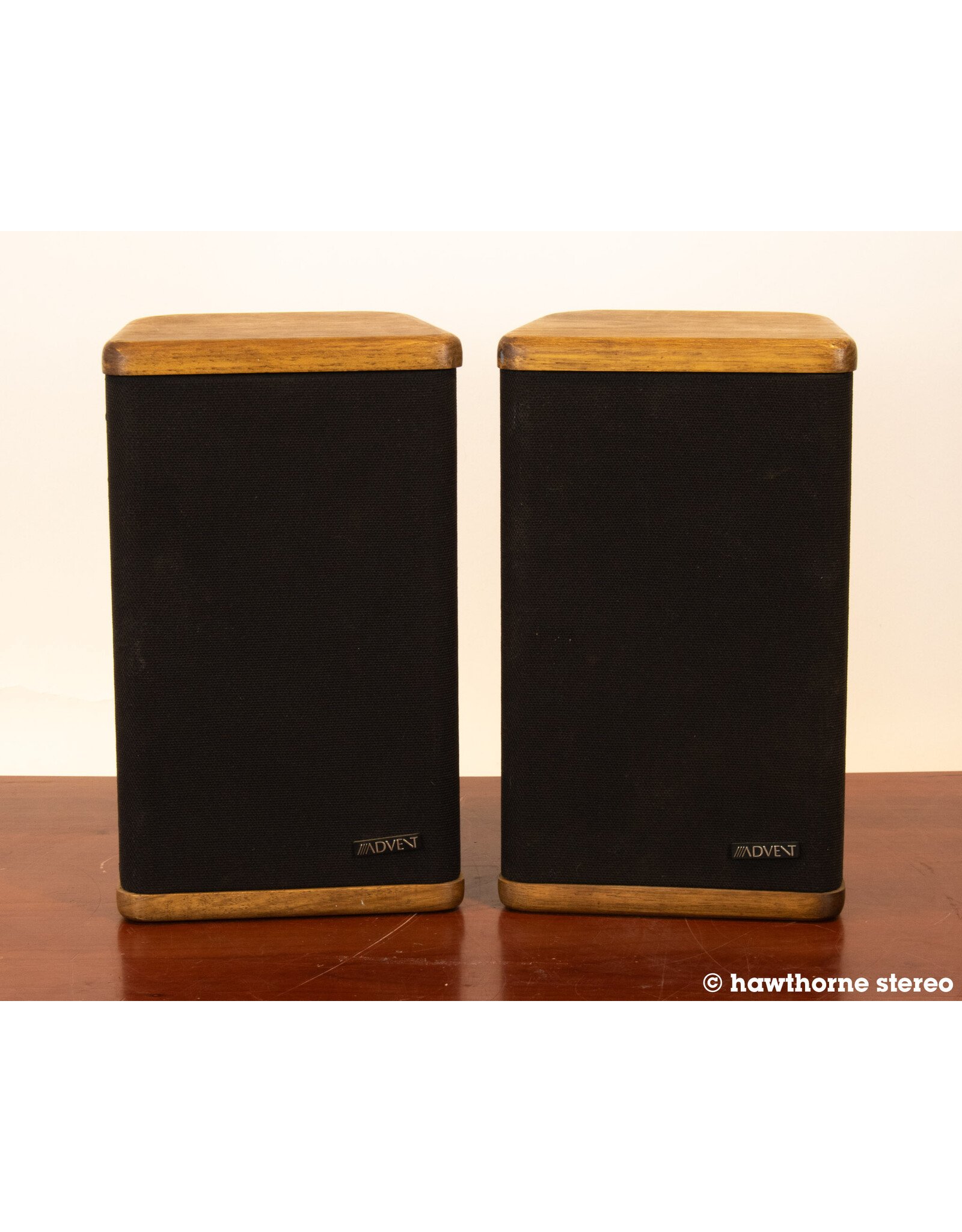 Advent Advent Mini Bookshelf Speakers USED
