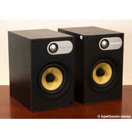 B&W B&W 686 Bookshelf Speakers USED