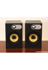 B&W B&W 686 Bookshelf Speakers USED