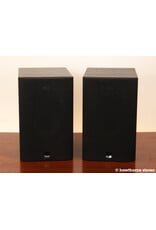 B&W B&W 686 Bookshelf Speakers USED