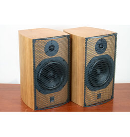 ATC ATC SCM11 v2 Bookshelf Speakers USED