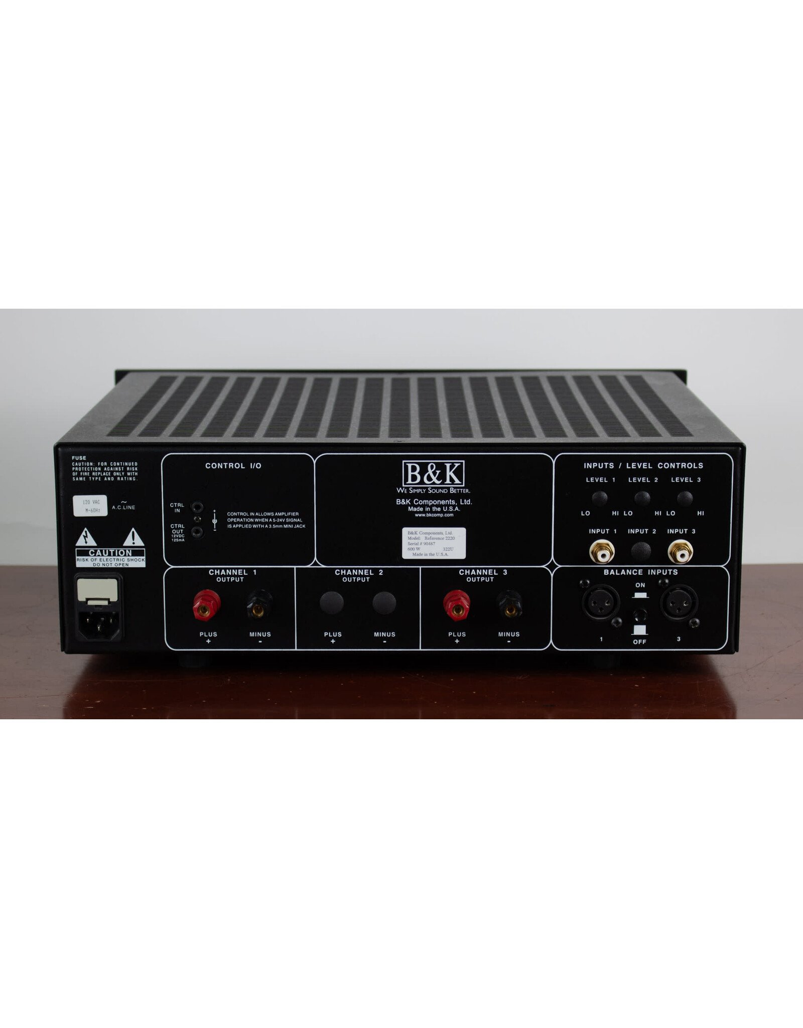 B&K B&K Reference 2220 Power Amp USED