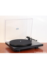 Pro-Ject Pro-Ject Debut Carbon EVO Turntable USED