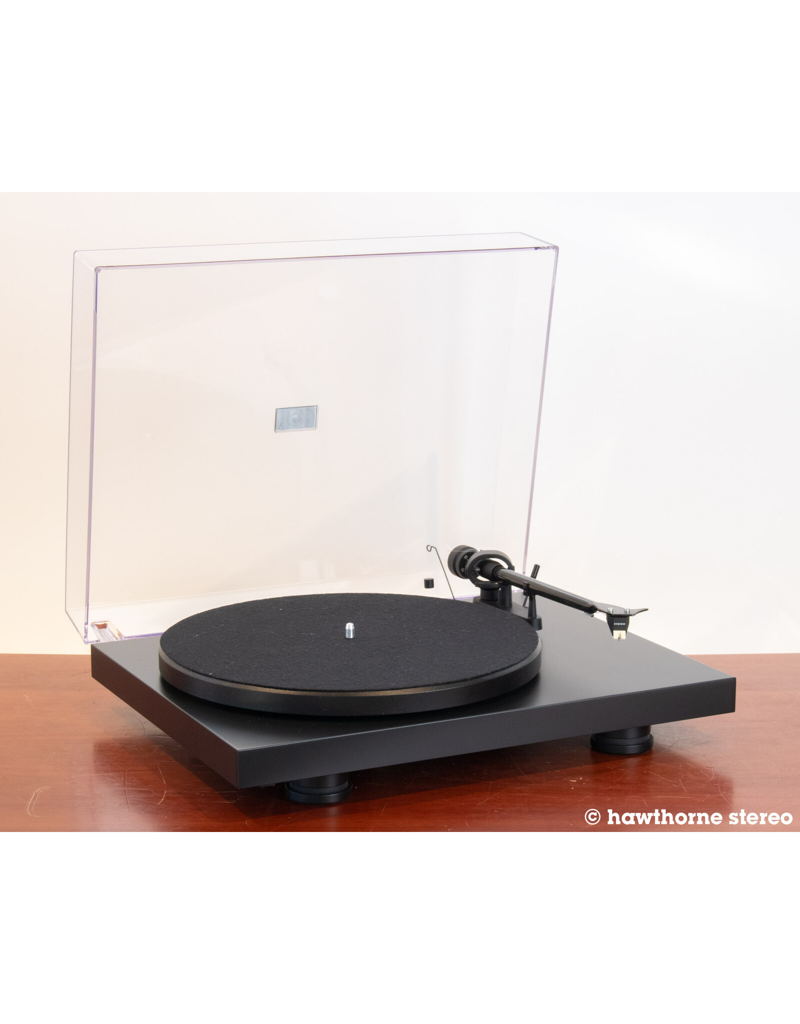 Pro-Ject Pro-Ject Debut Carbon EVO Turntable USED
