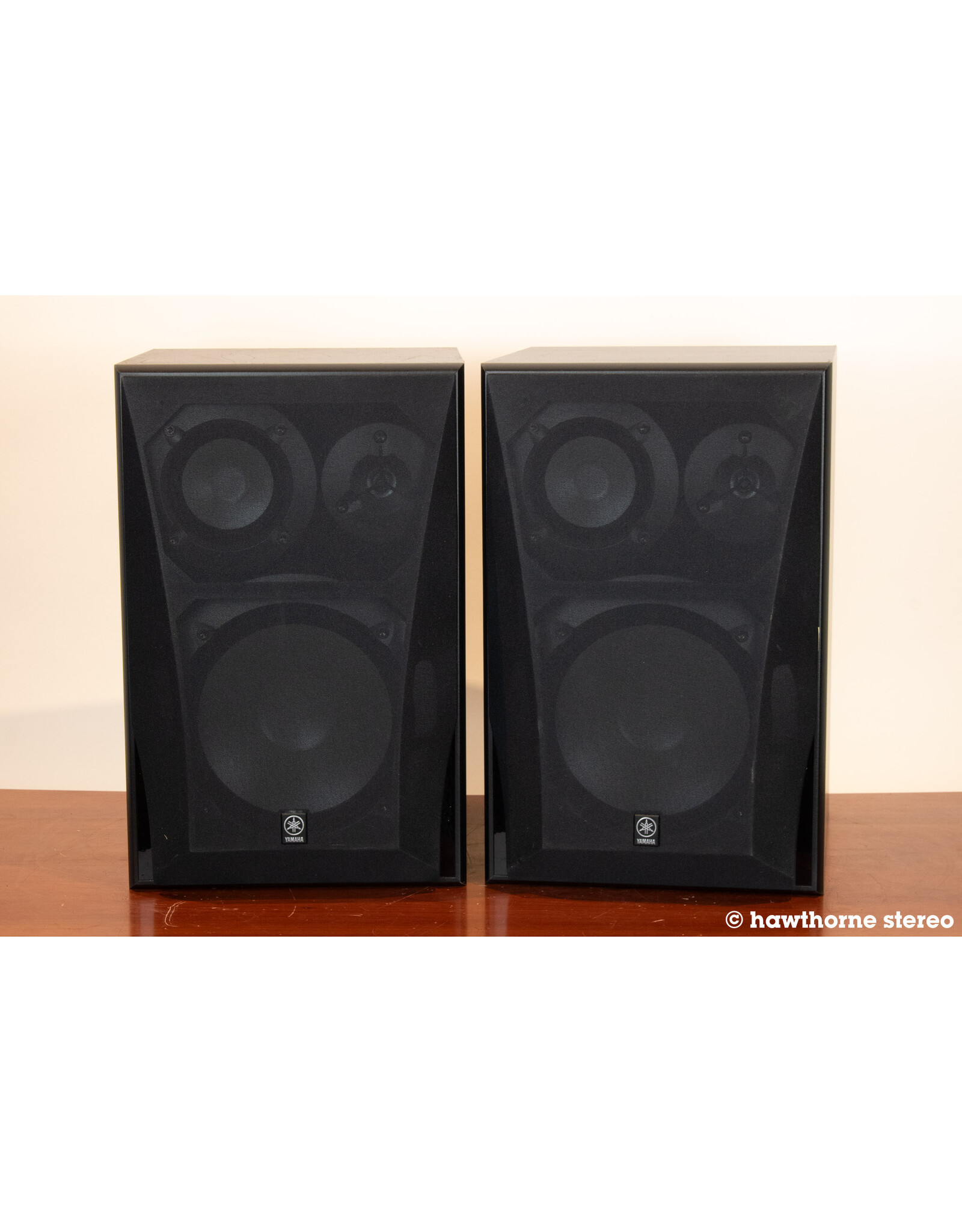 Yamaha Yamaha NS-6490 Bookshelf Speakers USED