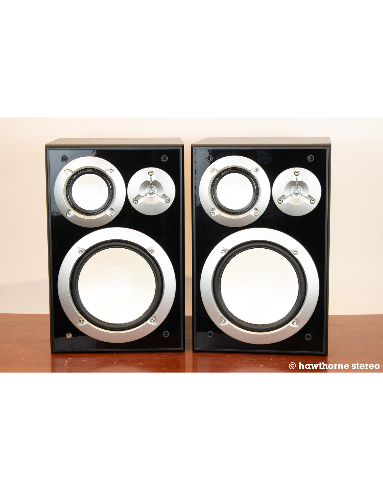 Yamaha Yamaha NS-6490 Bookshelf Speakers USED