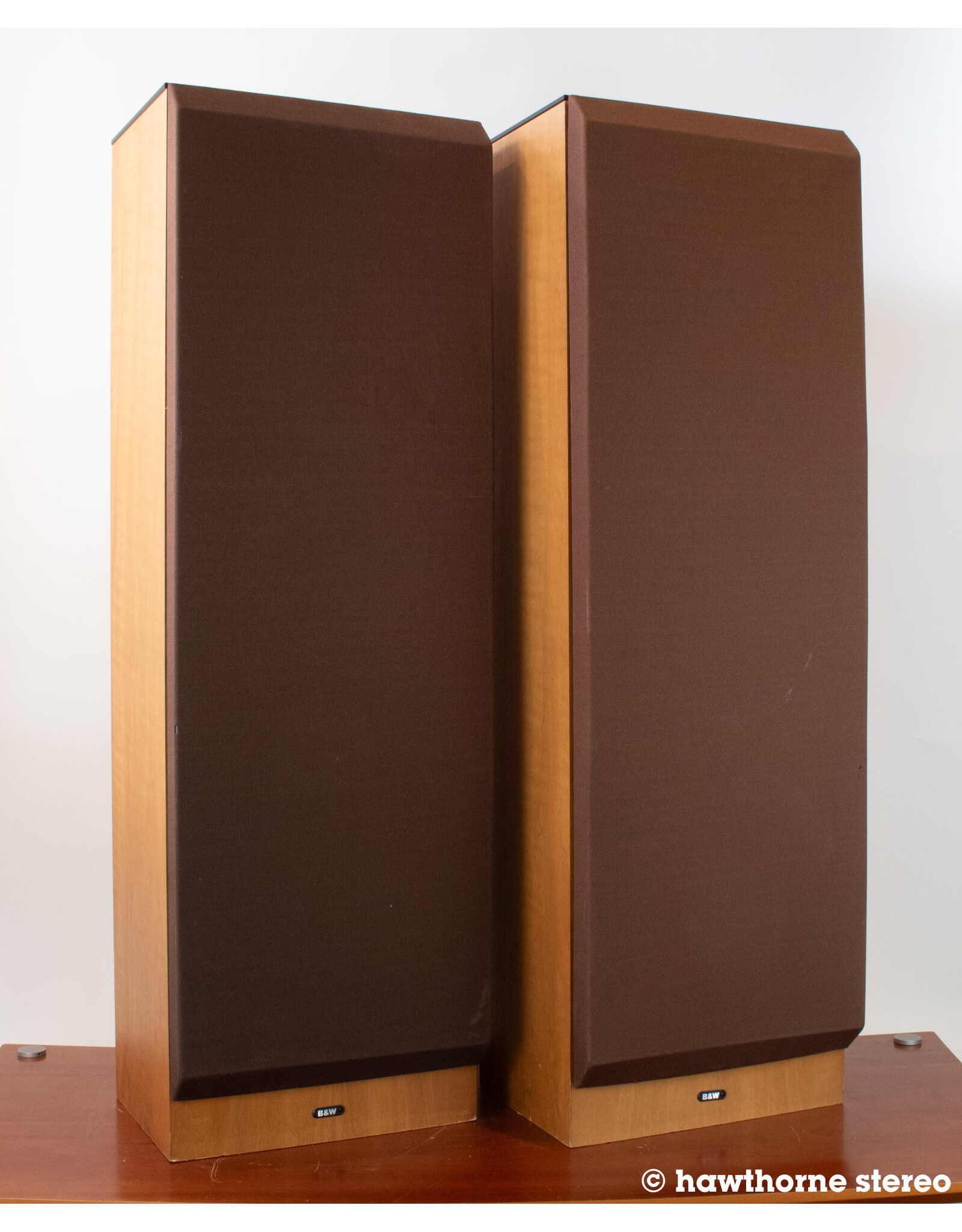 B&W B&W DM3000 Floorstanding Speakers USED