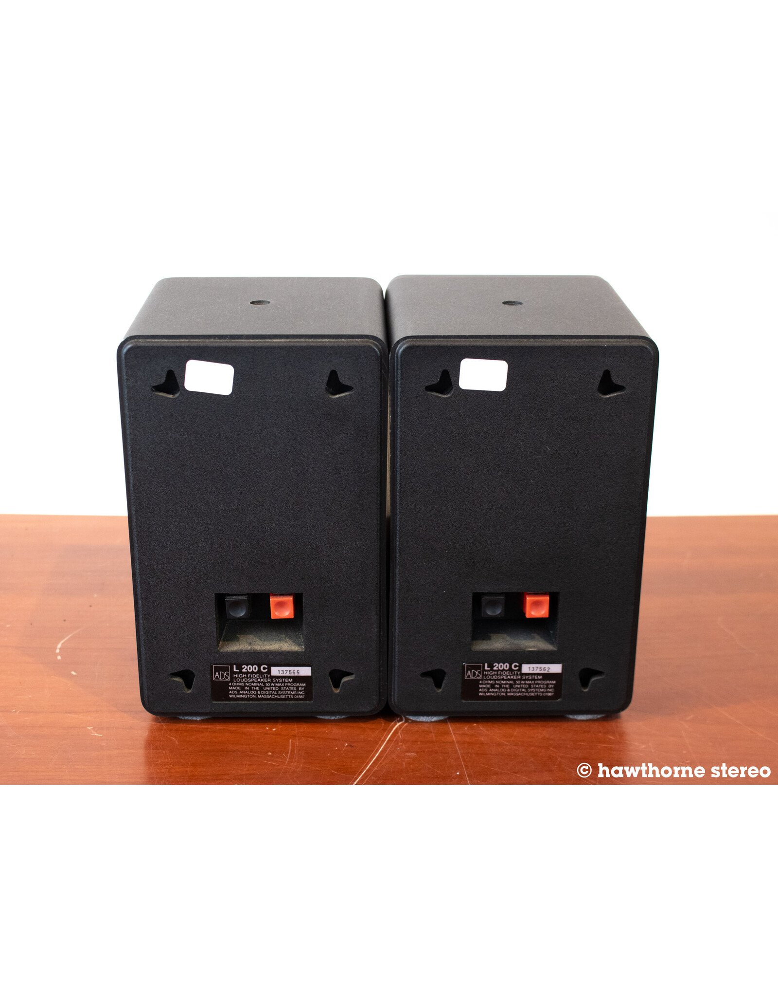 ADS ADS L200C Bookshelf Speakers USED