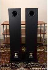 B&W B&W 684 Floorstanding Speakers USED