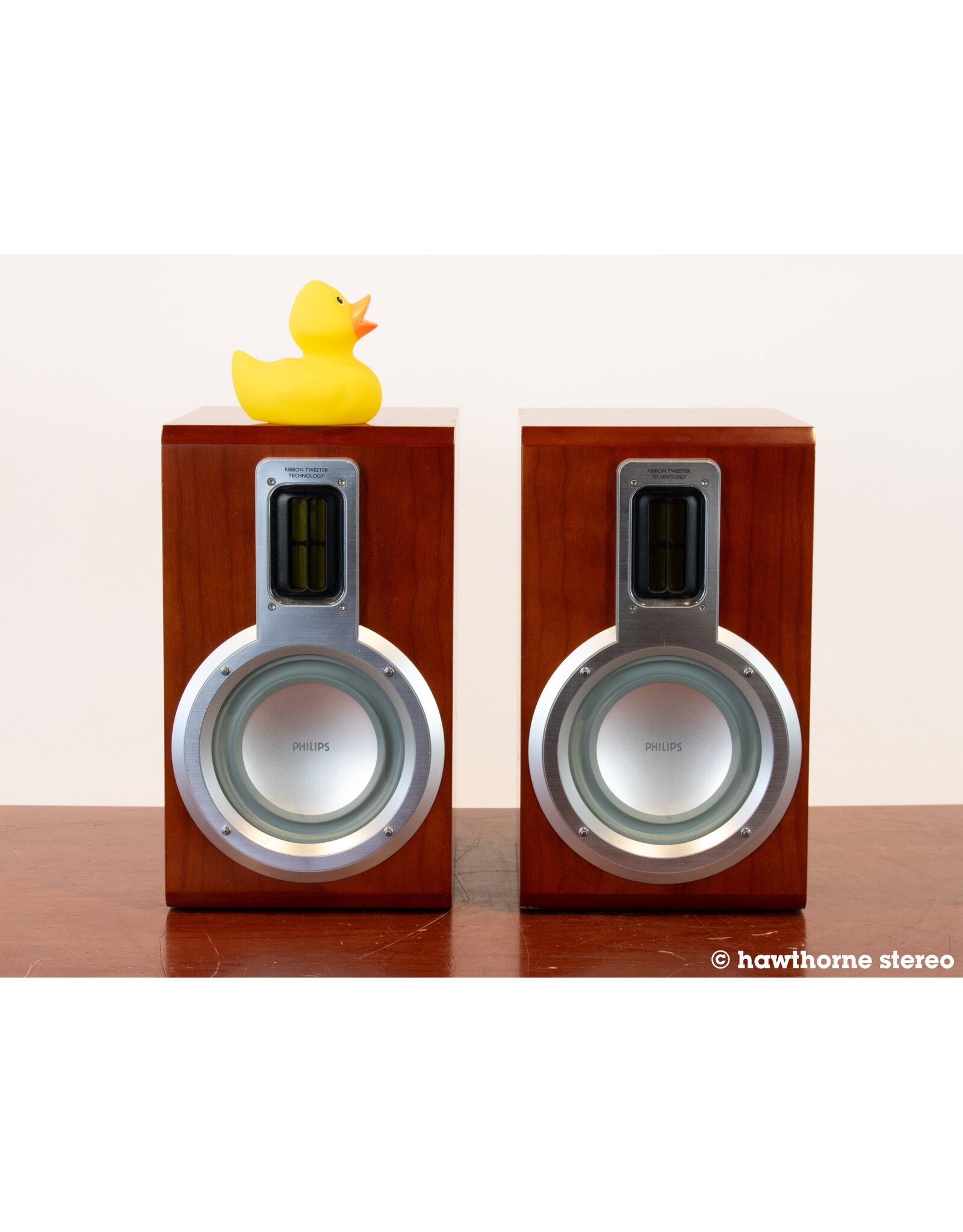 Philips Philips MCD708 Bookshelf Speakers USED