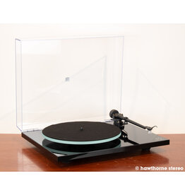 Rega Rega Planar 2 Gloss Black Turntable USED