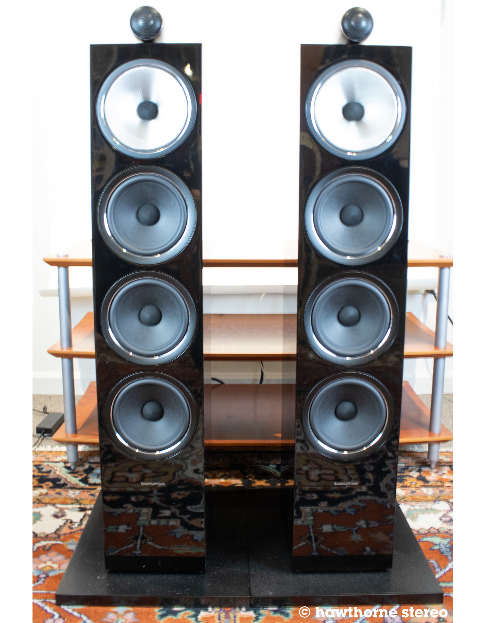 B&W B&W 702 S2 Floorstanding Speakers USED