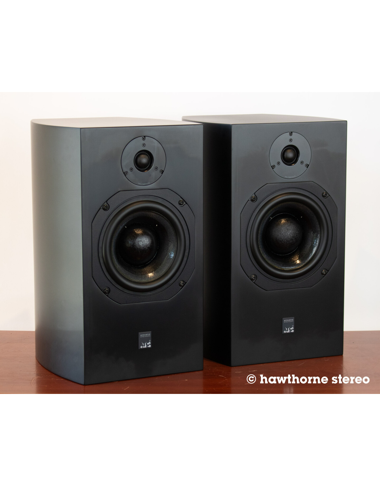 ATC ATC SCM19v2 Black Bookshelf Speakers USED
