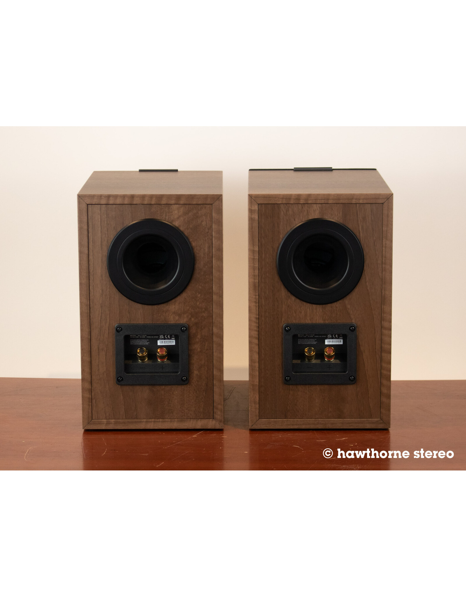 KEF KEF Q1 Meta Bookshelf Speakers OPEN BOX