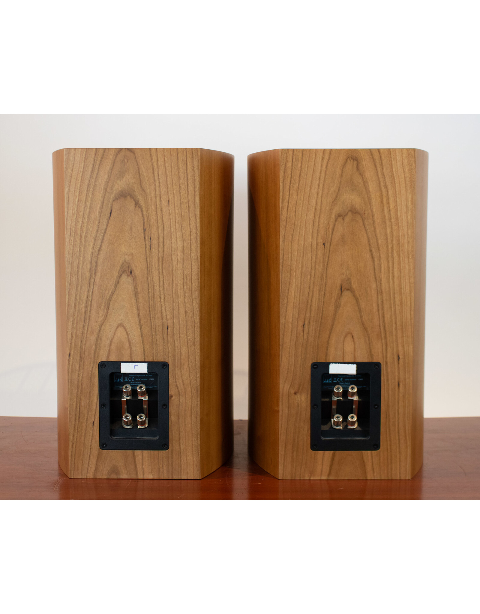 ATC ATC SCM19 v2 Bookshelf Speakers USED
