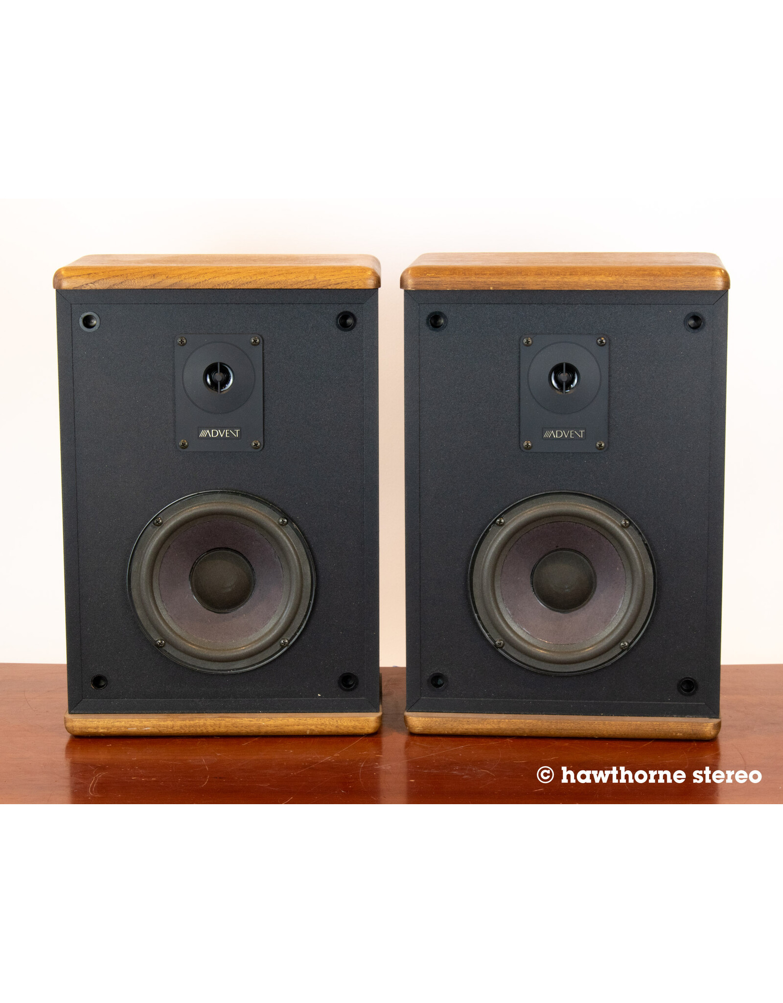 Advent Advent Mini Bookshelf Speakers USED