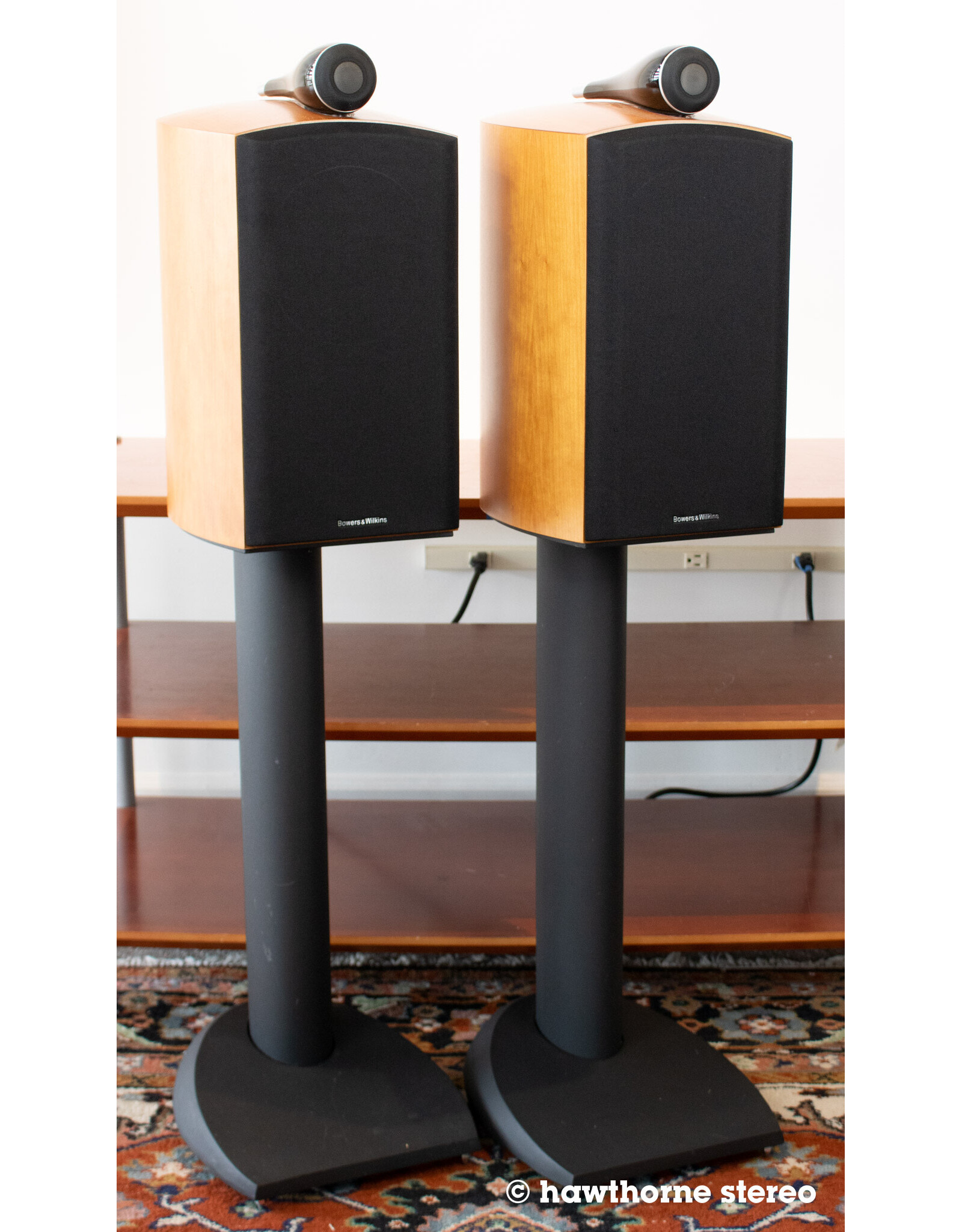B&W B&W 805 Diamond Bookshelf Speakers USED