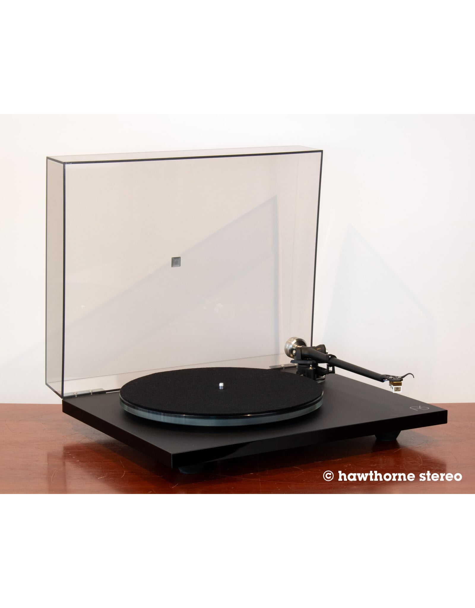 Rega Rega Planar 6 (Nagaoka MP-300) Turntable USED