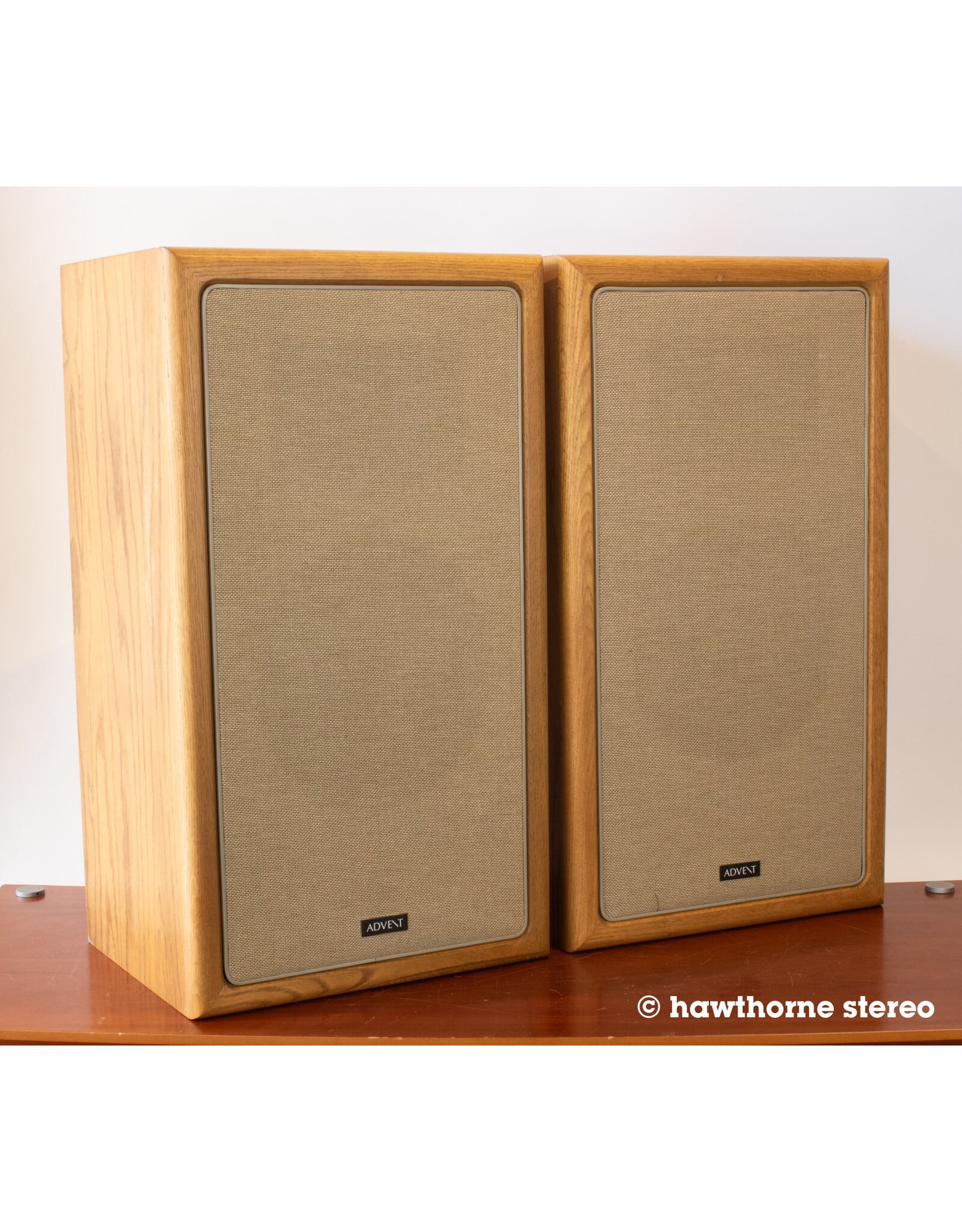 Advent Advent 5012 Bookshelf Speakers USED