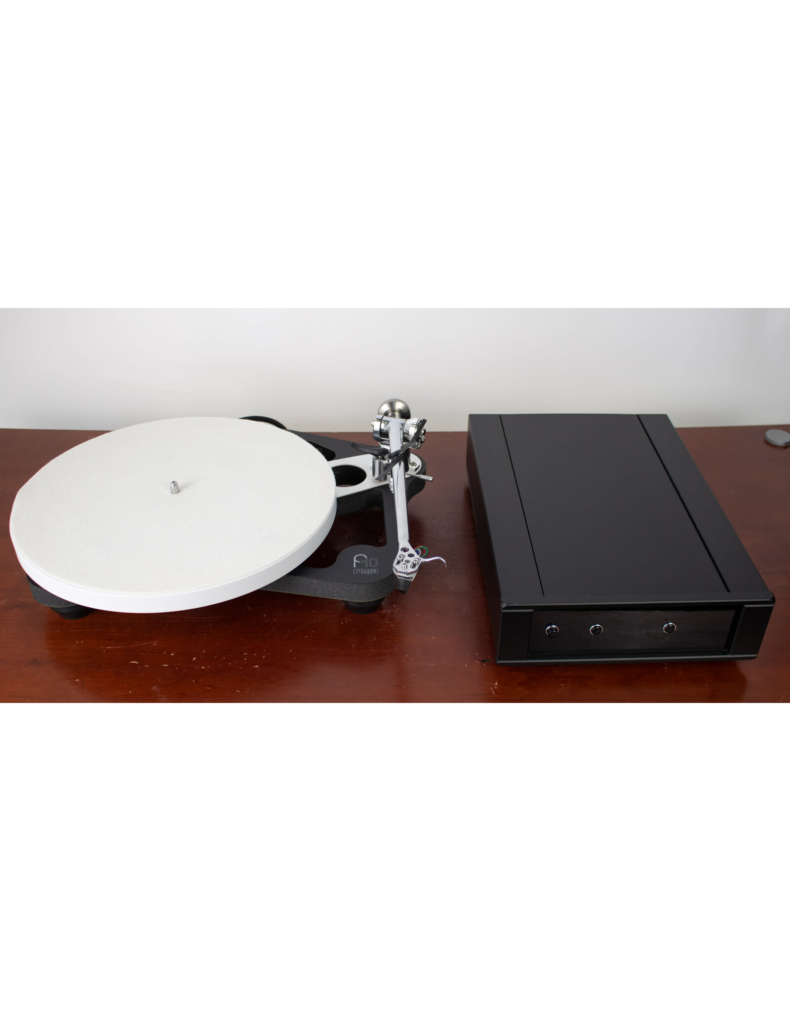 Rega Rega Planar 10 Turntable USED