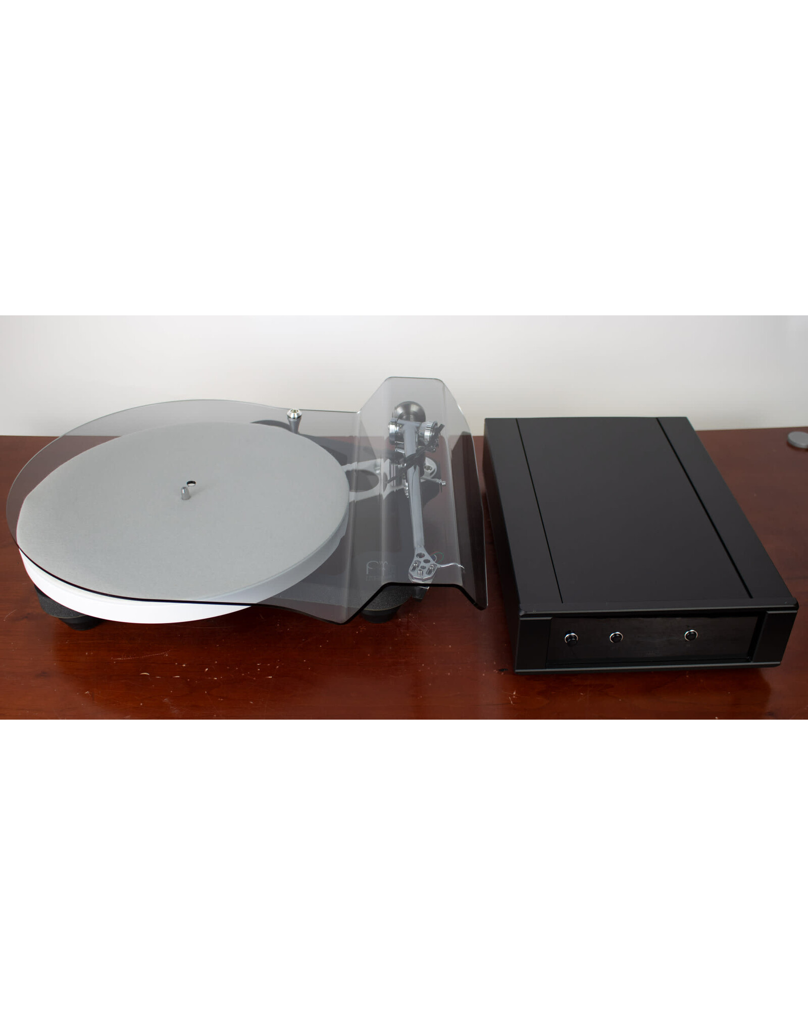 Rega Rega Planar 10 Turntable USED