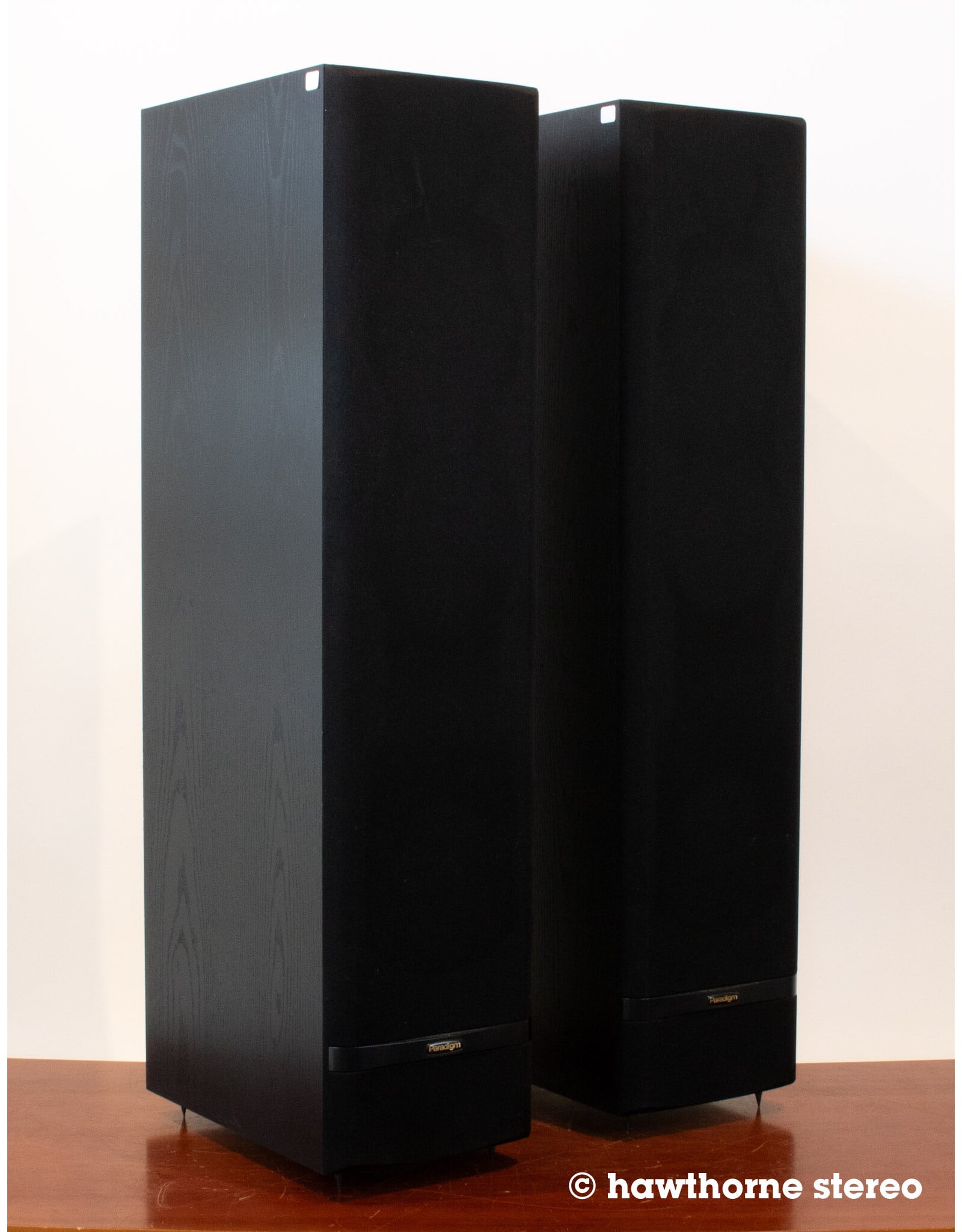 Paradigm Paradigm Phantom v.2 Floorstanding Speakers USED