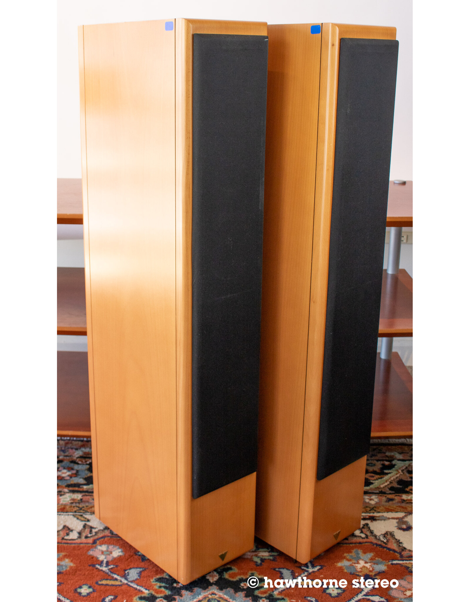 Vienna Acoustics Vienna Acoustics Mozart Floorstanding Speakers USED