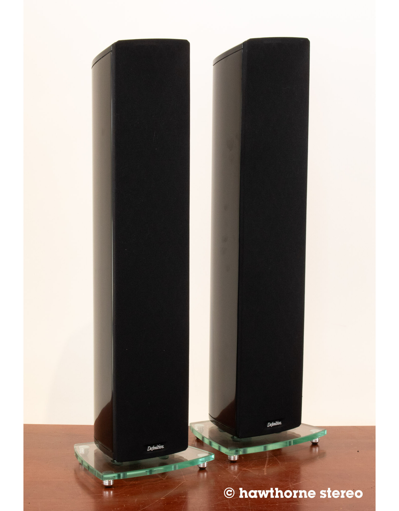Def Tech Def Tech Mythos Six Bookshelf Speakers USED