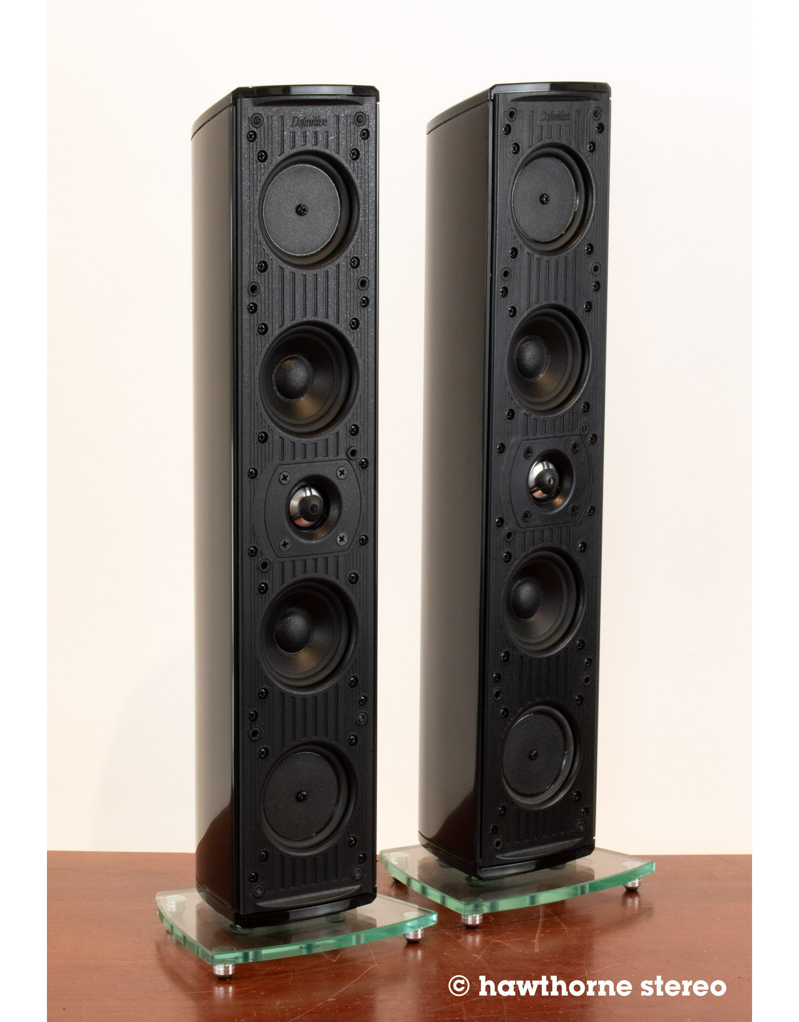 Def Tech Def Tech Mythos Six Bookshelf Speakers USED