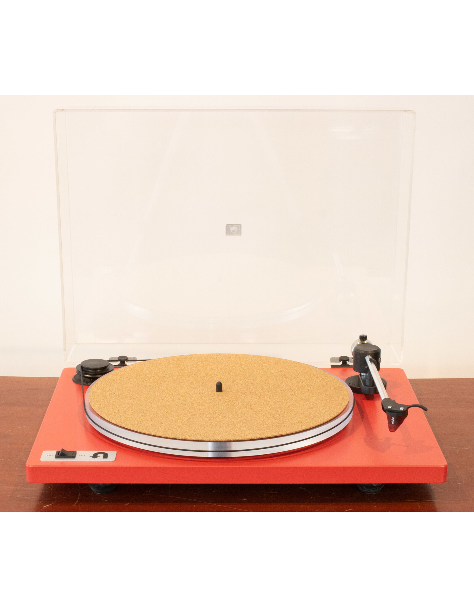 U-Turn U-Turn Orbit Plus (Ortofon 2M Red) Turntable USED